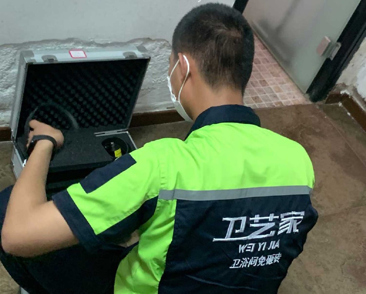 柯桥附近防水补漏师傅电话号码，24小时上门维修服务